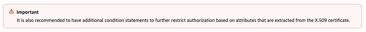 Notificación con icono de advertencia e «Importante» en negrita antes de mostrar una acción recomendada por AWS.