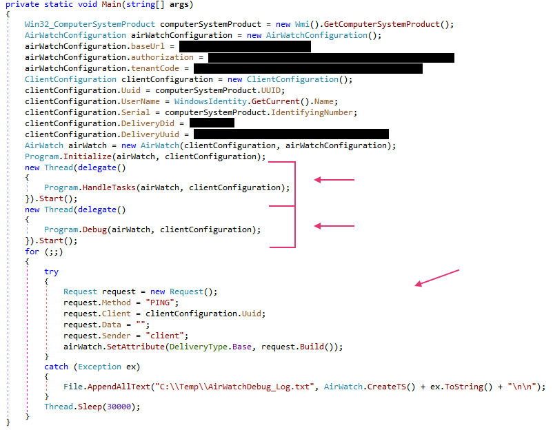 Imagen de un código de programación informática mostrado en una pantalla, con varios ejemplos de conceptos de programación orientada a objetos. Los elementos destacados incluyen la instanciación de objetos, el manejo de excepciones con un bloque try-catch y el uso de hilos del sistema. El código contiene anotaciones y flechas que destacan partes específicas del script. Parte de la información está suprimida. 